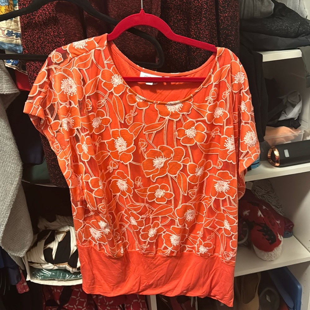 Colorful and flattering top